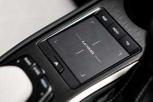 Lexus UX200 2019 года  (MY)